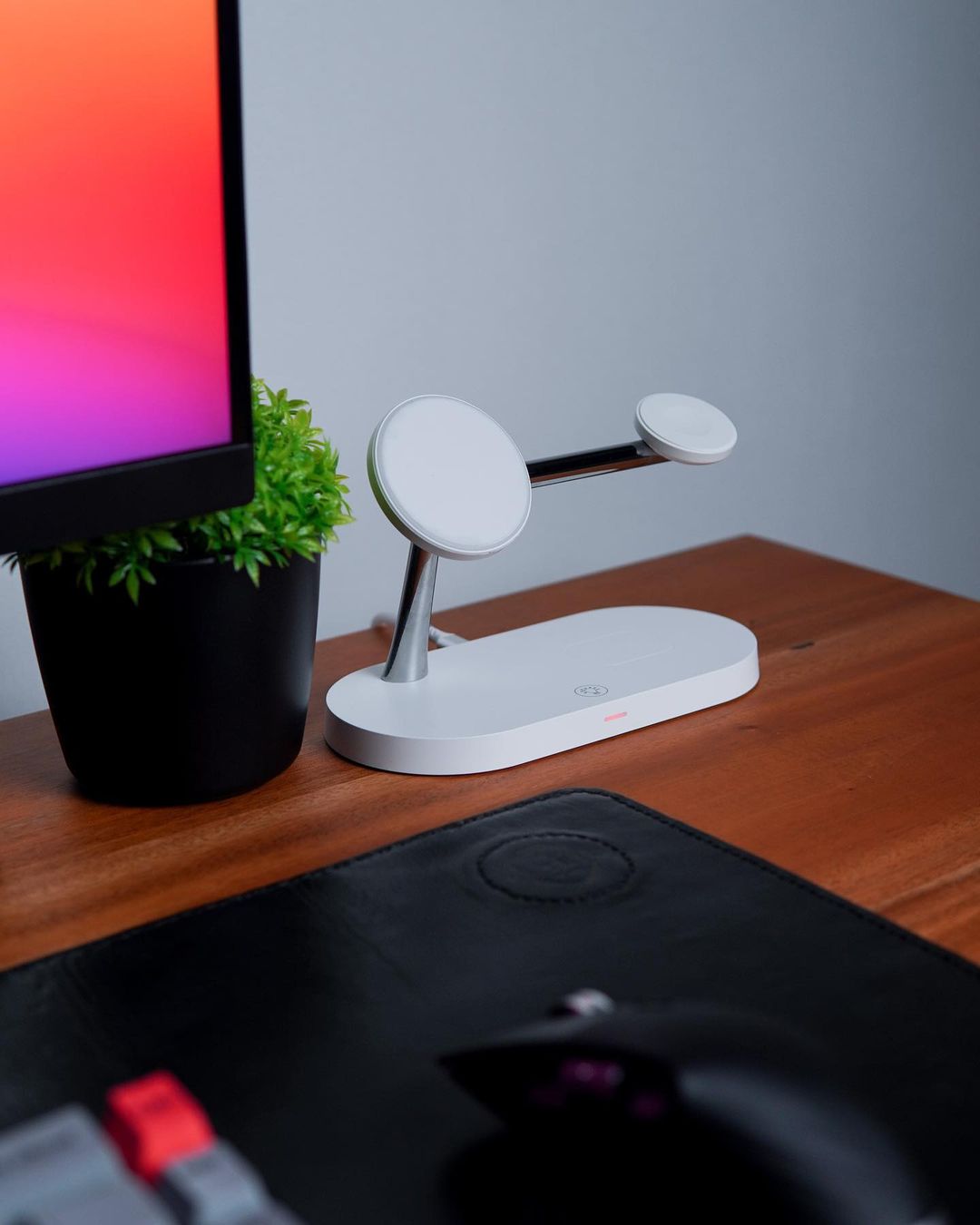 ZEERA 5-in-1 Desktop MagSafe Ladeständer für iPhone & AirPods & Apple Watch