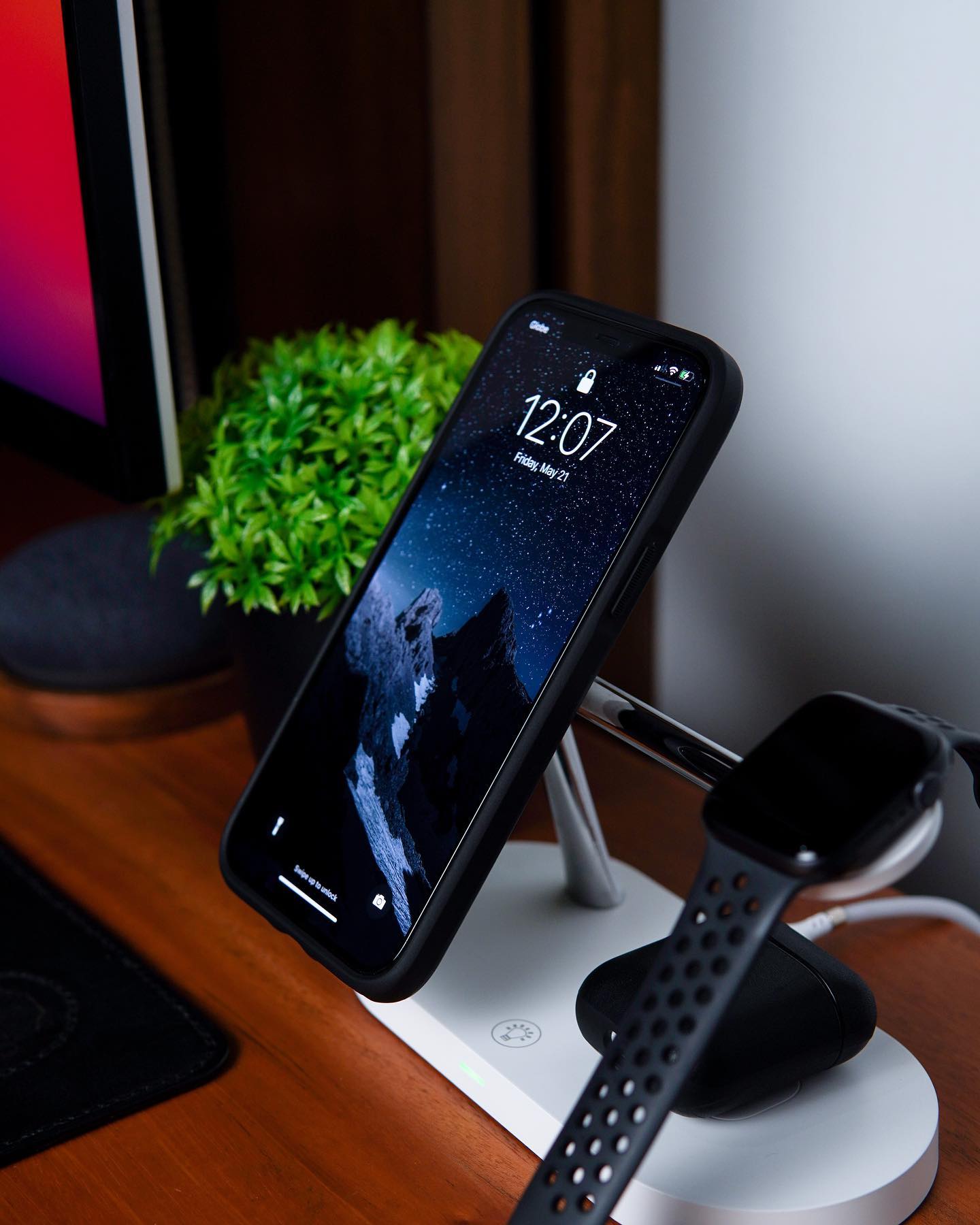 ZEERA 5-in-1 Desktop MagSafe Ladeständer für iPhone & AirPods & Apple Watch