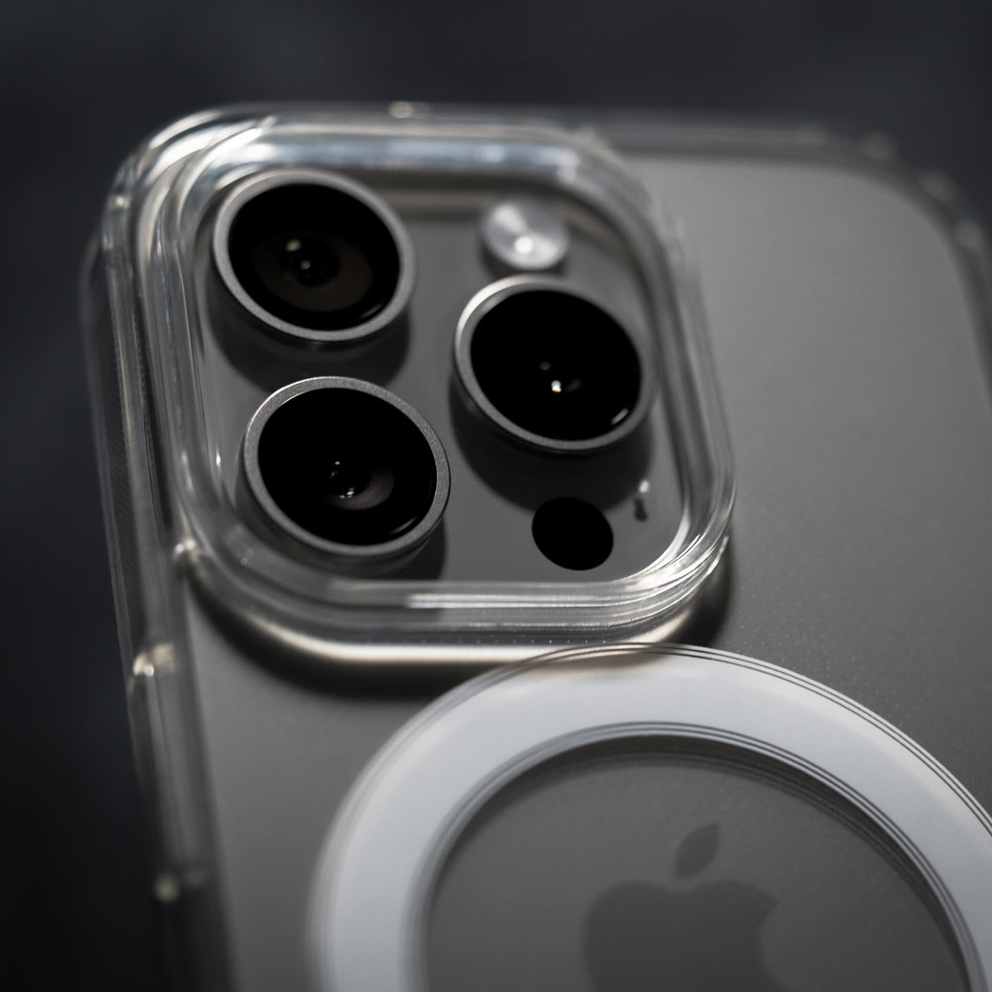 ZEERA クリア MagSafe ケース Gen2：iPhone 11からiPhone 16 Pro Maxまで対応