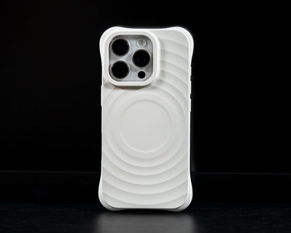 ZEERA MagRipple Pro: iPhone 17 Air, iPhone 17 Pro Max用リップルデザインマグセーフケース