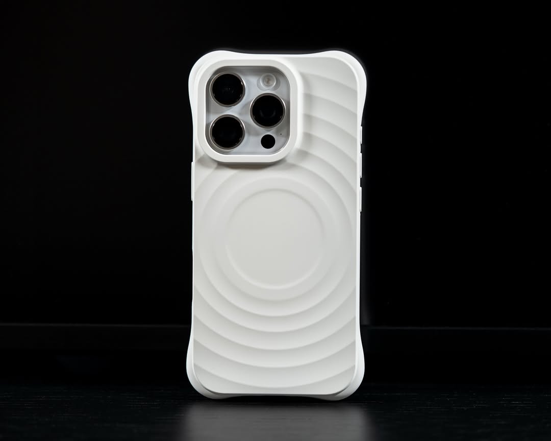 ZEERA MagRipple Pro: iPhone 17 Air, iPhone 17 Pro Max用リップルデザインマグセーフケース