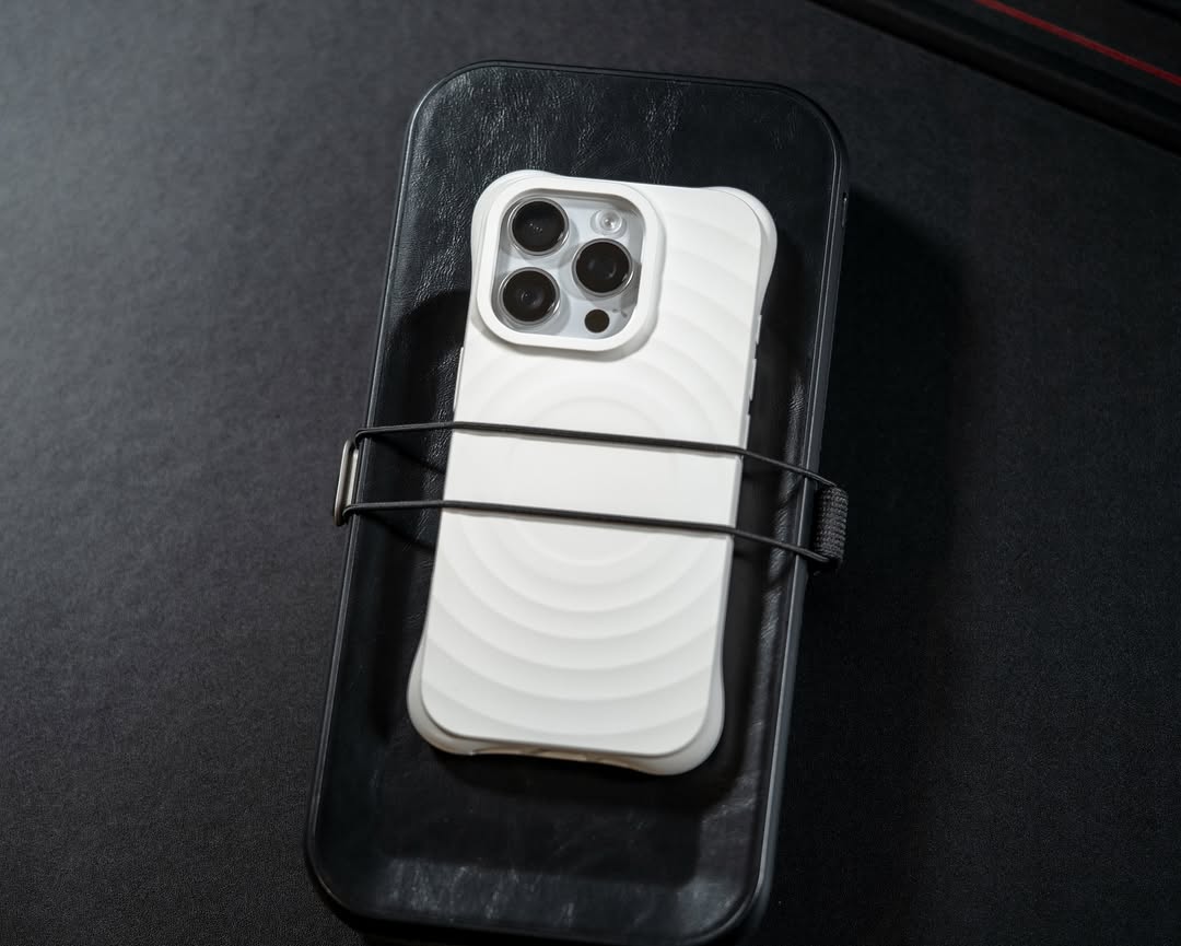 ZEERA MagRipple Pro: iPhone 17 Air, iPhone 17 Pro Max用リップルデザインマグセーフケース