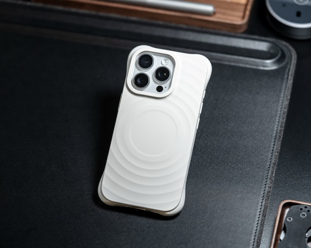 ZEERA MagRipple Pro: iPhone 17 Air, iPhone 17 Pro Max用リップルデザインマグセーフケース