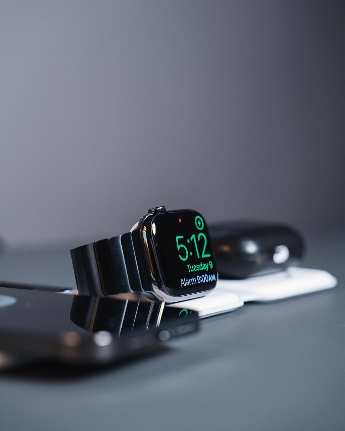 ZEERA MegFold: Weltweit portabelstes 3-in-1 faltbares MagSafe Reise-Wireless-Ladegerät für iPhone 15, Apple Watch & AirPods