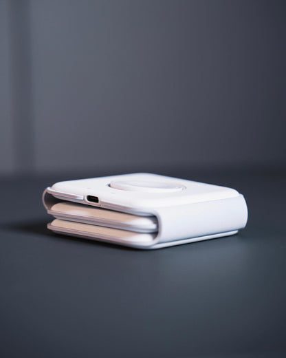 ZEERA MegFold: Weltweit portabelstes 3-in-1 faltbares MagSafe Reise-Wireless-Ladegerät für iPhone 15, Apple Watch & AirPods